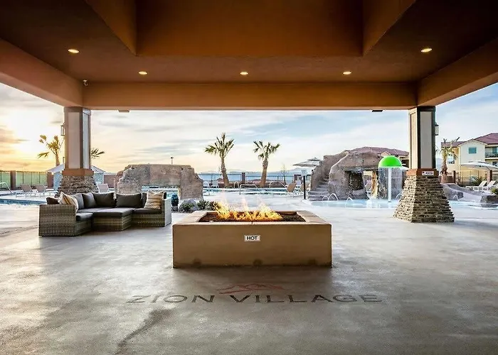 Zion Village Private Poolside Home